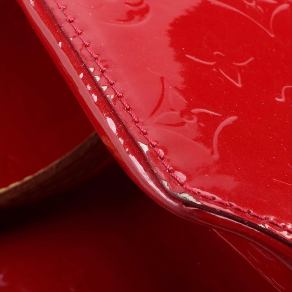 Louis Vuitton Bellevue GM Tote Bag in Pomme D’amour Vernis and Vachetta Leather! - Picture 9 of 10